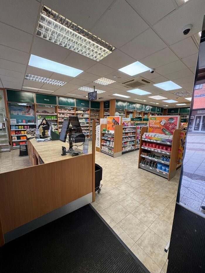 Images Holland & Barrett - Yeovil