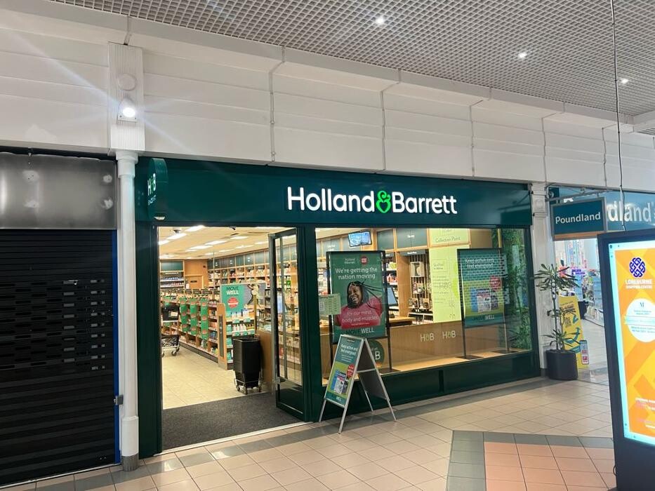 Images Holland & Barrett - Dumfries