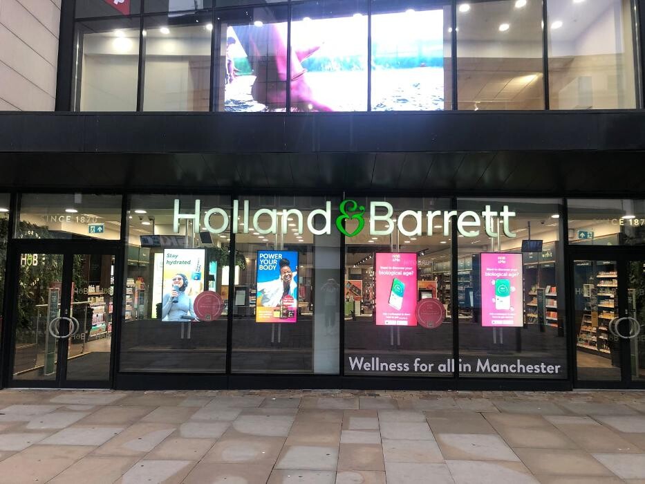 Images Holland & Barrett - Manchester Market Street