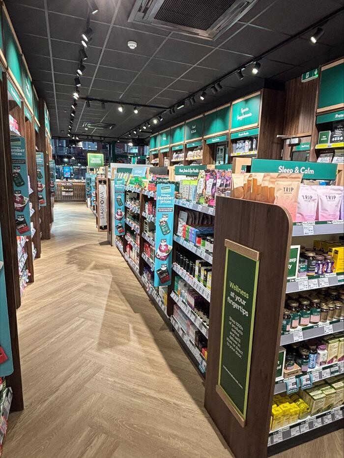 Images Holland & Barrett - Loughton