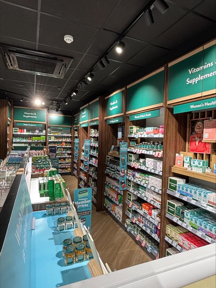 Images Holland & Barrett - Loughton
