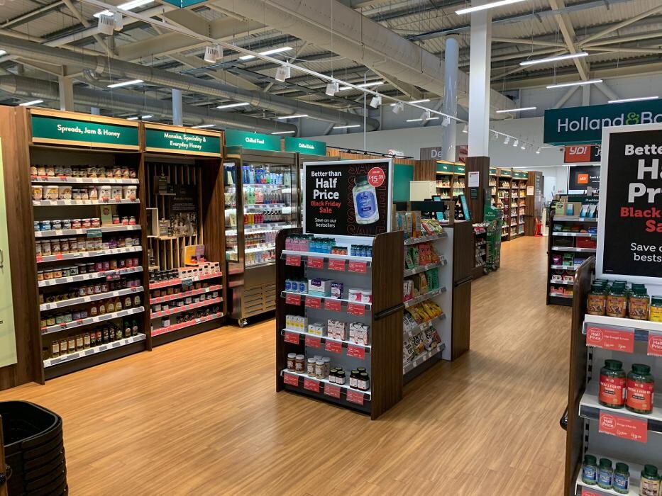 Images Holland & Barrett - Newport Spytty Tesco