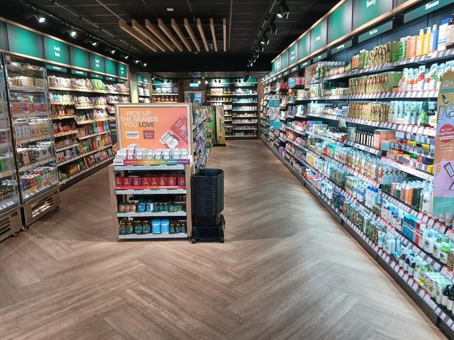 Images Holland & Barrett - Weybridge