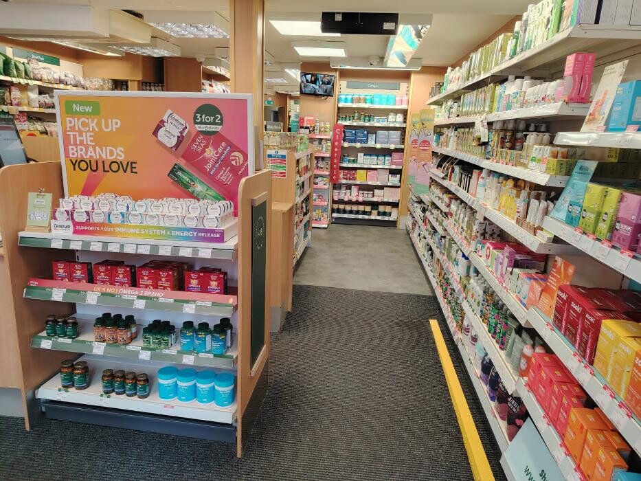 Images Holland & Barrett - Wokingham