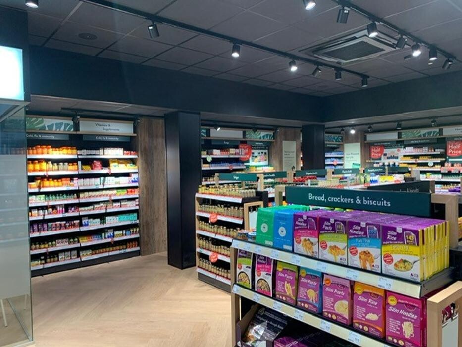 Images Holland & Barrett - Kingston