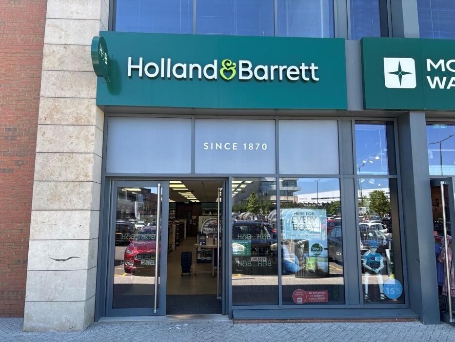 Images Holland & Barrett - Longbridge