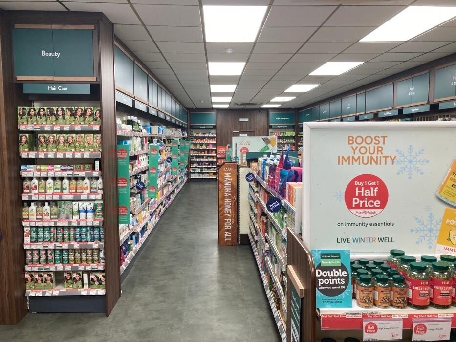 Images Holland & Barrett - Falmouth