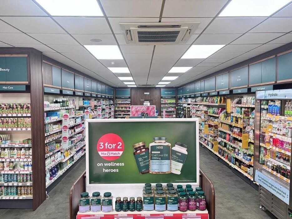 Images Holland & Barrett - Falmouth