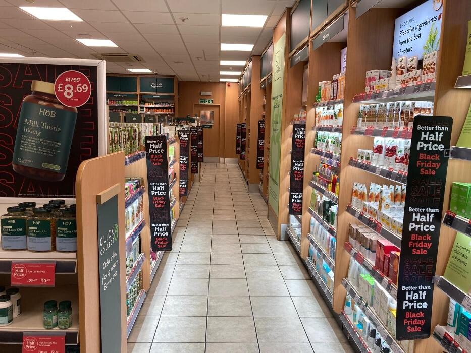 Images Holland & Barrett - Edgware