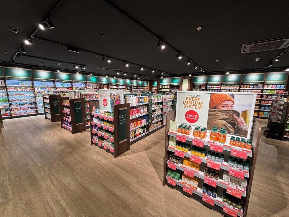 Images Holland & Barrett - Victoria Place