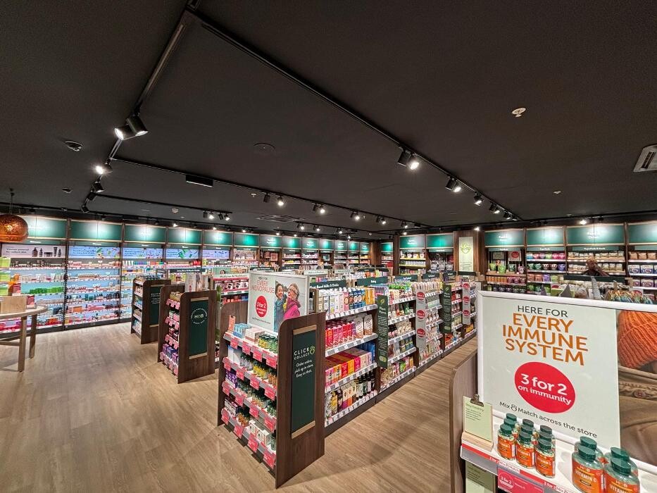 Images Holland & Barrett - Victoria Place