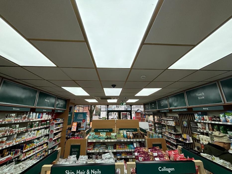 Images Holland & Barrett - Shirley