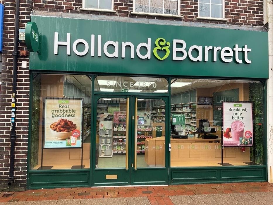 Images Holland & Barrett - Shirley