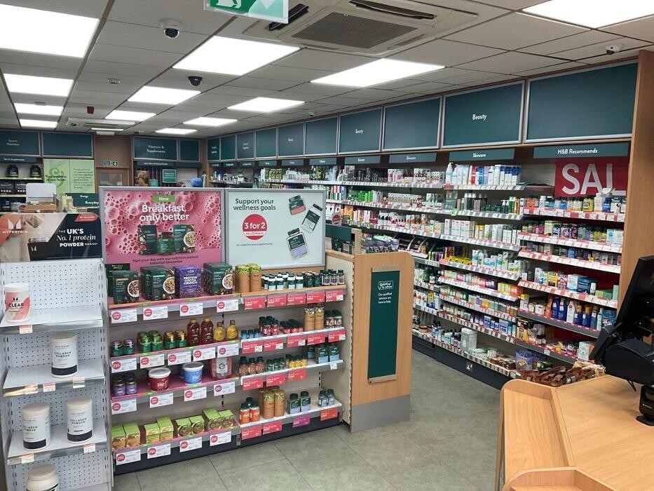 Images Holland & Barrett - Shirley