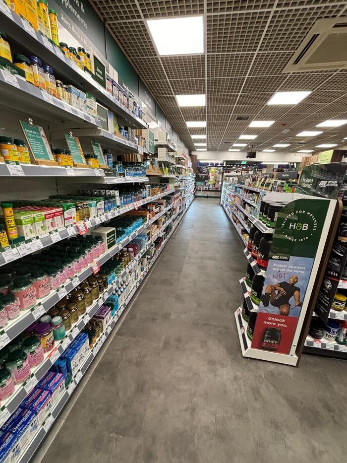 Images Holland & Barrett - Leatherhead