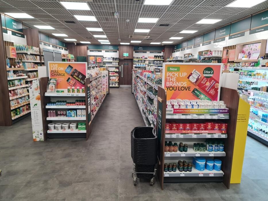 Images Holland & Barrett - Leatherhead