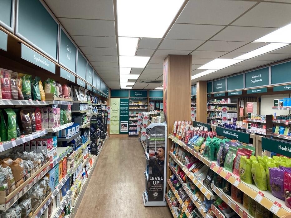 Images Holland & Barrett - Torquay