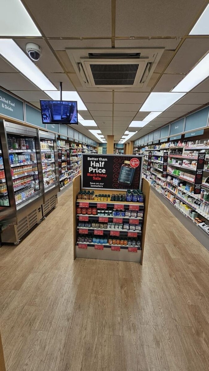 Images Holland & Barrett - Torquay