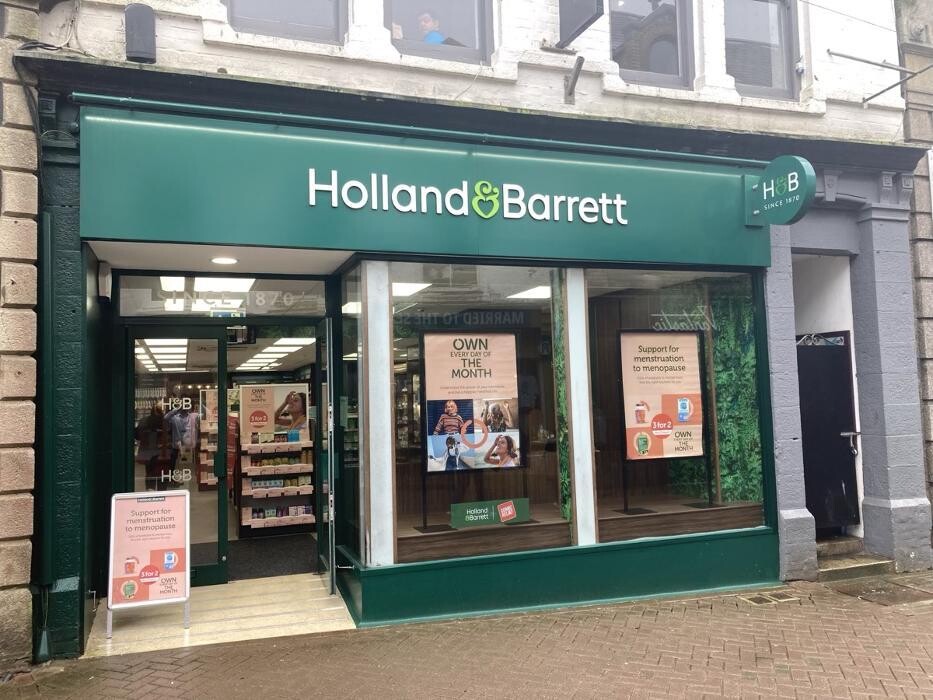 Images Holland & Barrett - Newquay