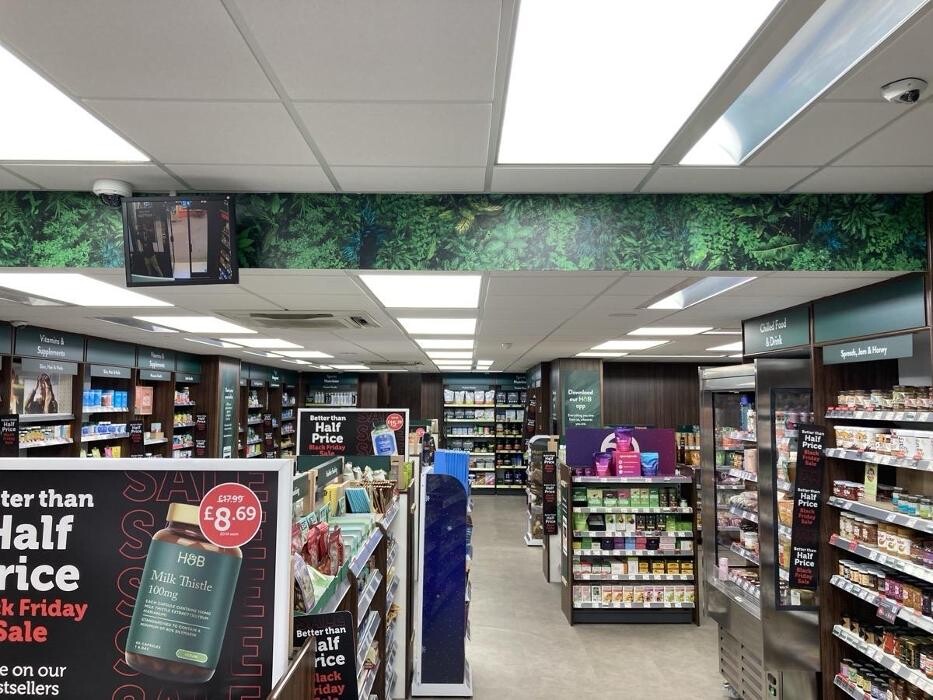 Images Holland & Barrett - Newquay