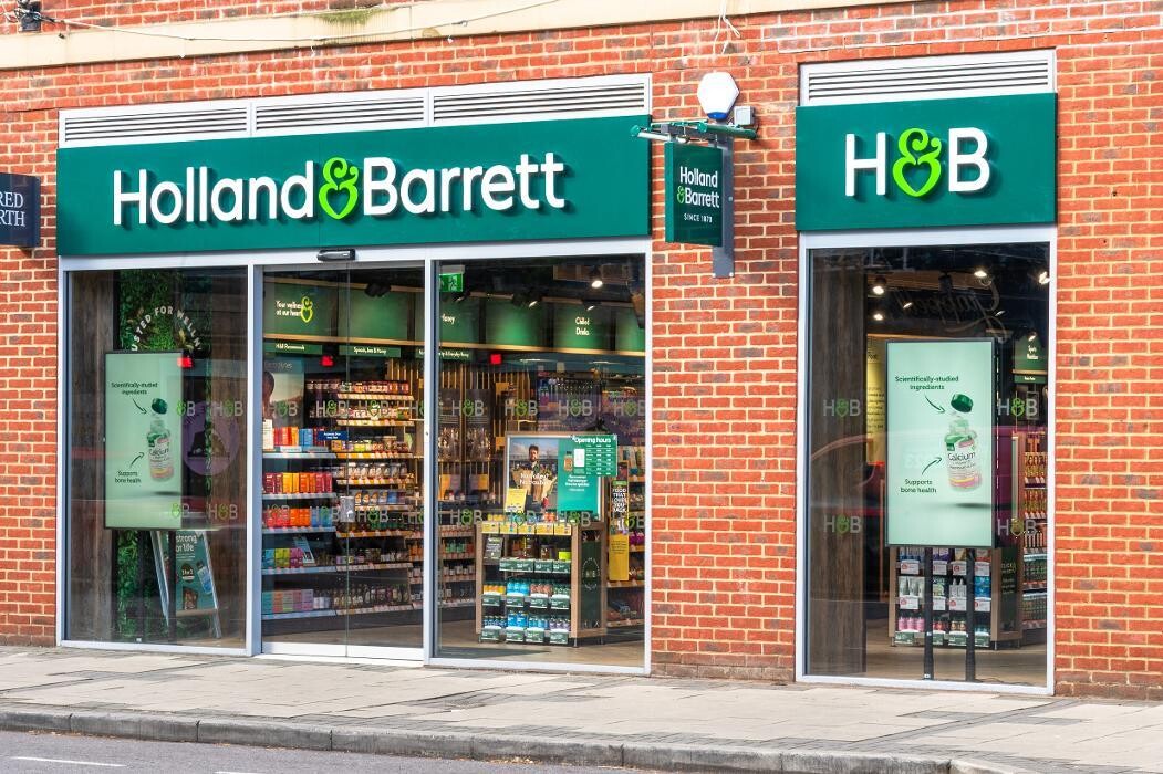 Images Holland & Barrett - Cobham