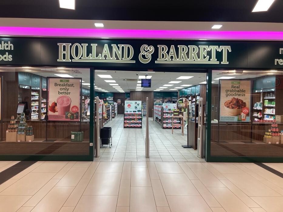 Images Holland & Barrett - Reading Broad Street