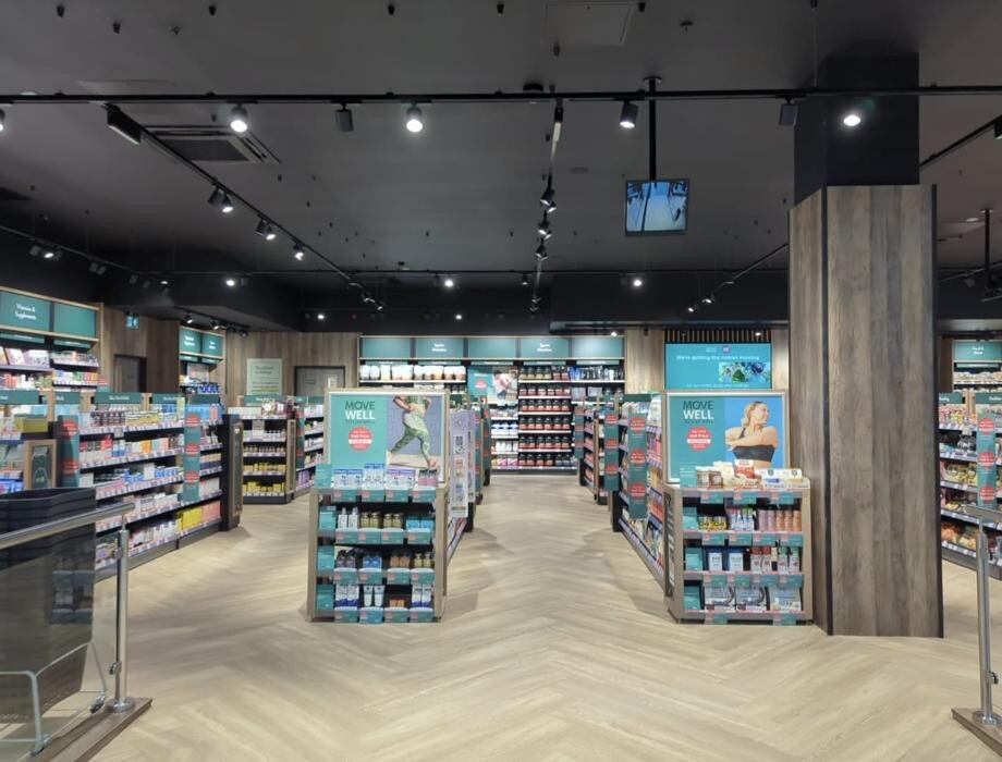 Images Holland & Barrett - Plymouth