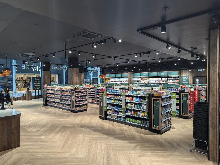 Images Holland & Barrett - Plymouth