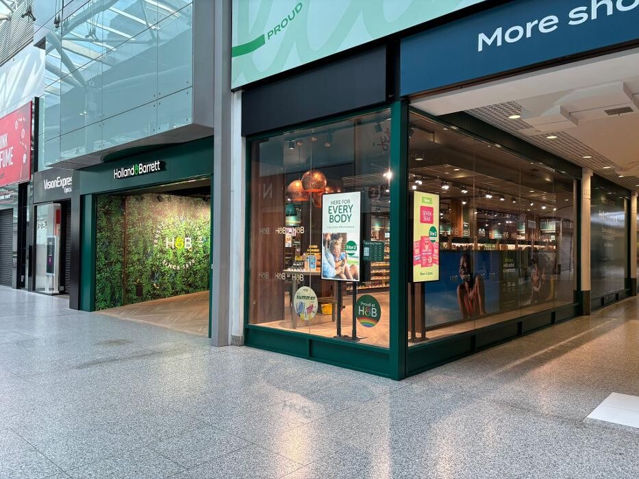 Images Holland & Barrett - Romford