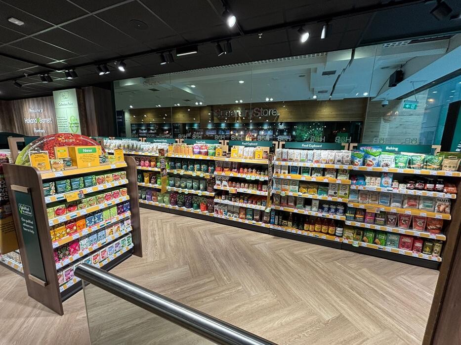 Images Holland & Barrett - Romford