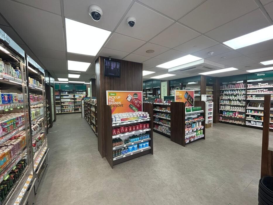 Images Holland & Barrett - Epping