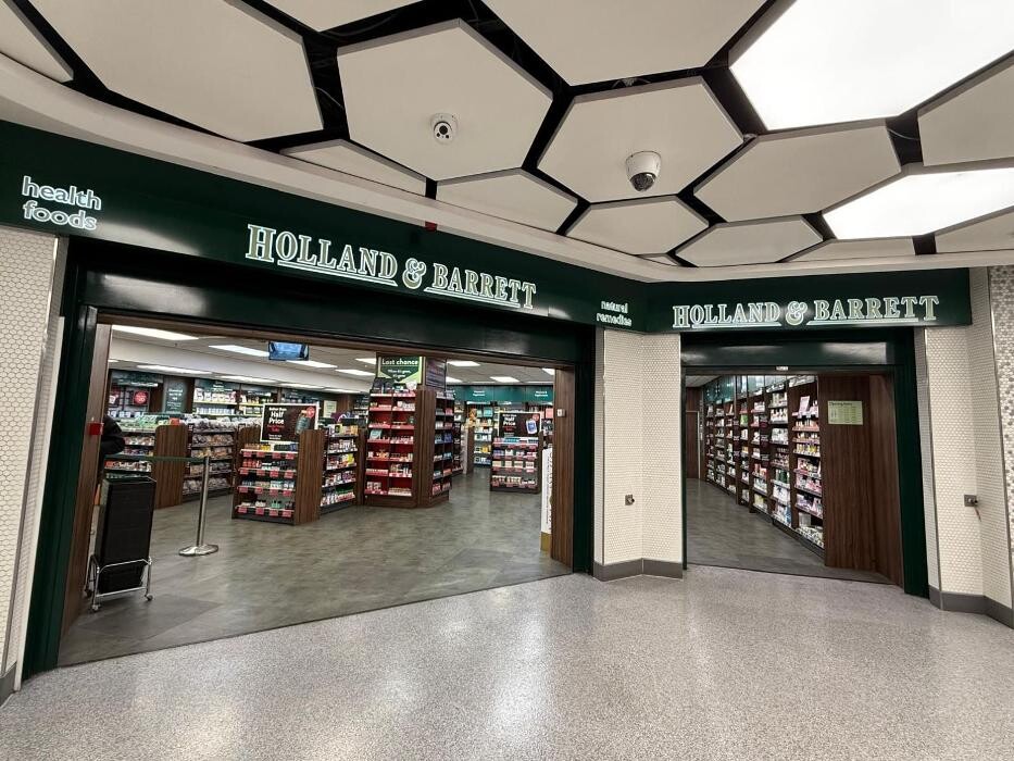 Images Holland & Barrett - West One