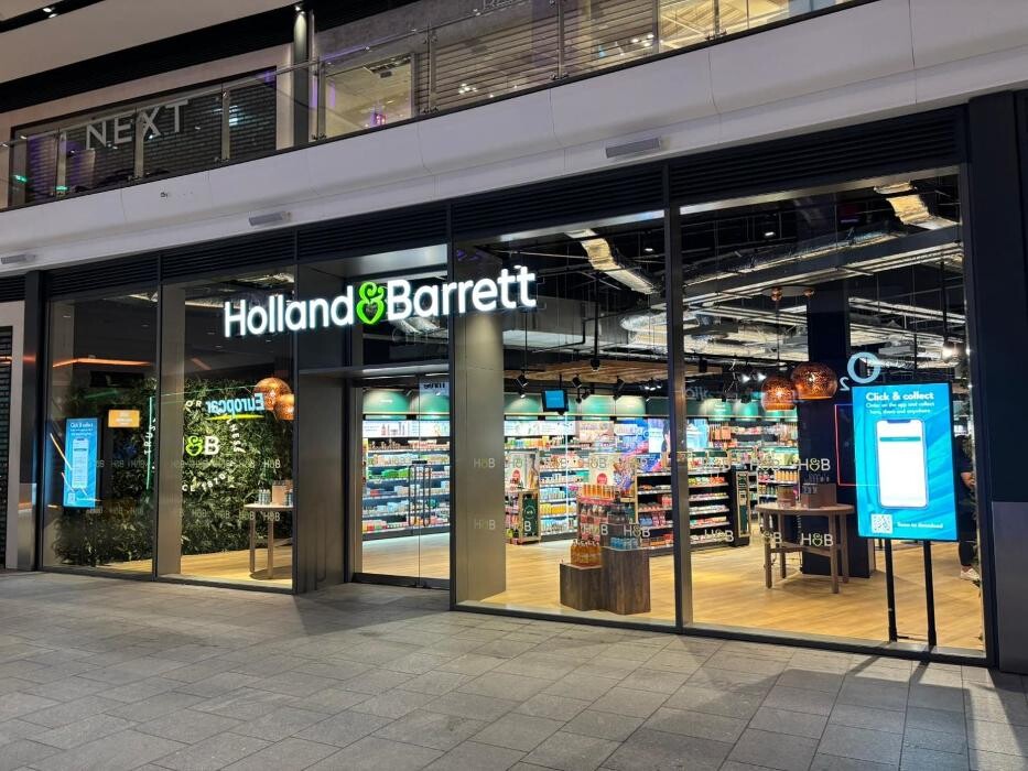 Images Holland & Barrett - Edinburgh St James Quarter