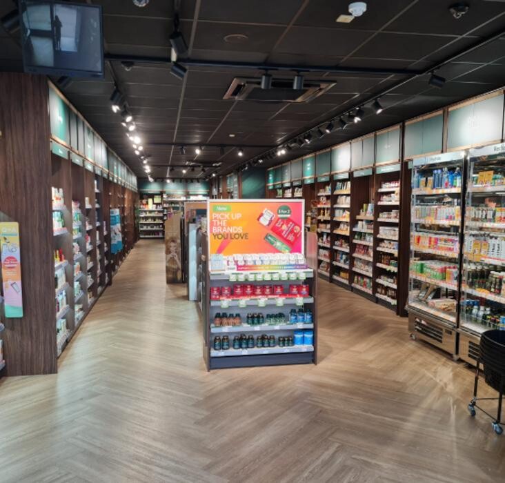 Images Holland & Barrett - Loughborough