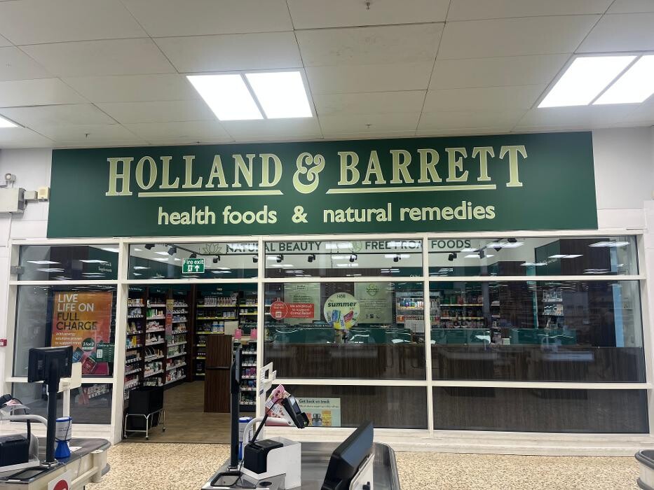 Images Holland & Barrett - Shoreham Tesco