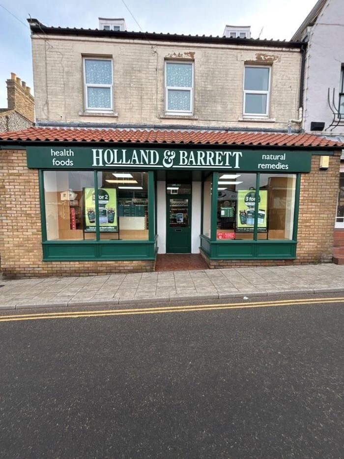 Images Holland & Barrett - Sheringham