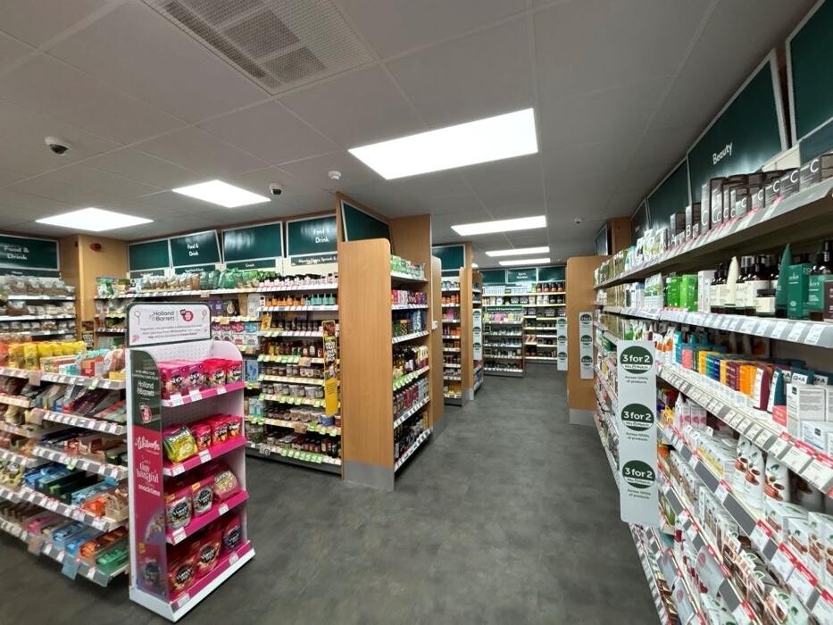 Images Holland & Barrett - Sheringham