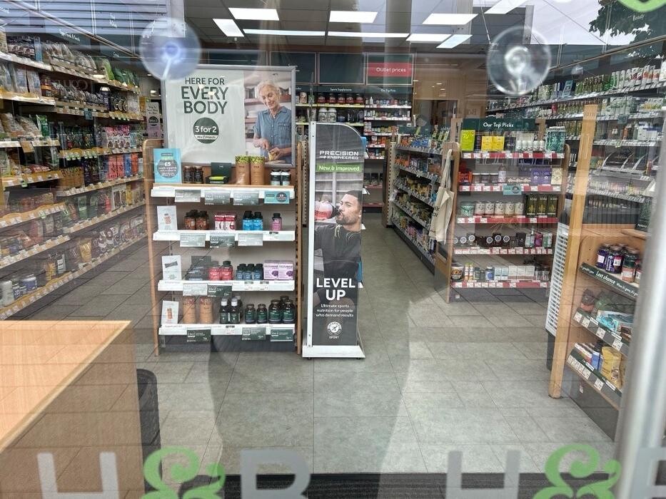 Images Holland & Barrett - Castleford Outlet