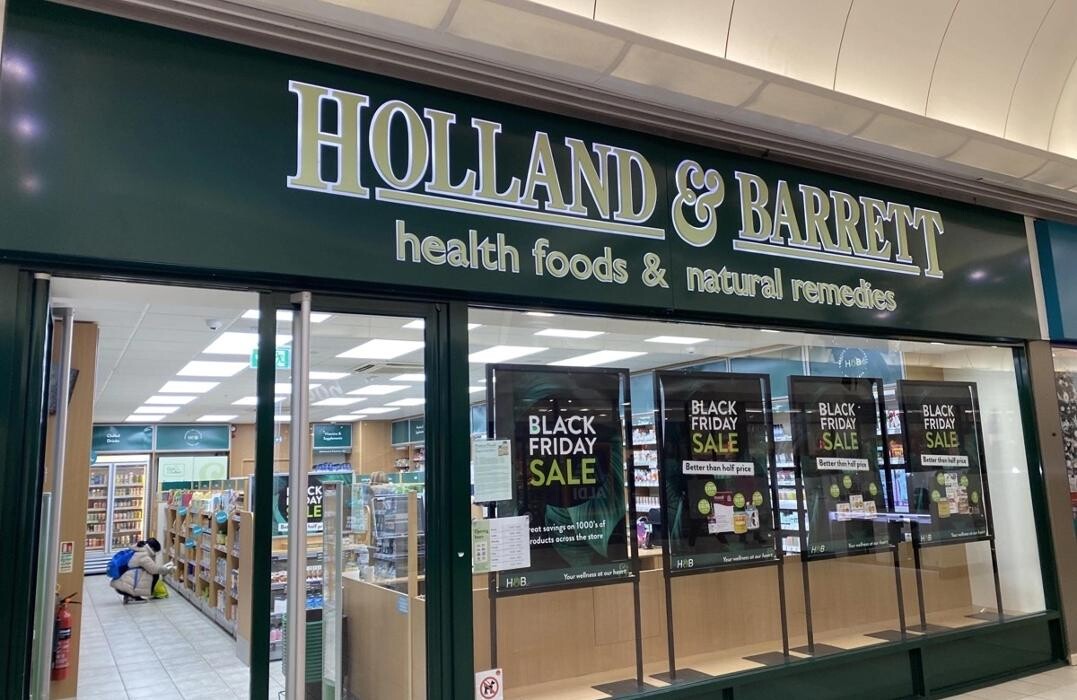 Images Holland & Barrett - Cameron Toll