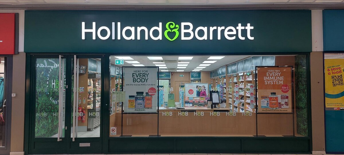 Images Holland & Barrett - Cameron Toll