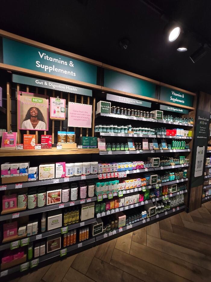 Images Holland & Barrett - Trafford Centre