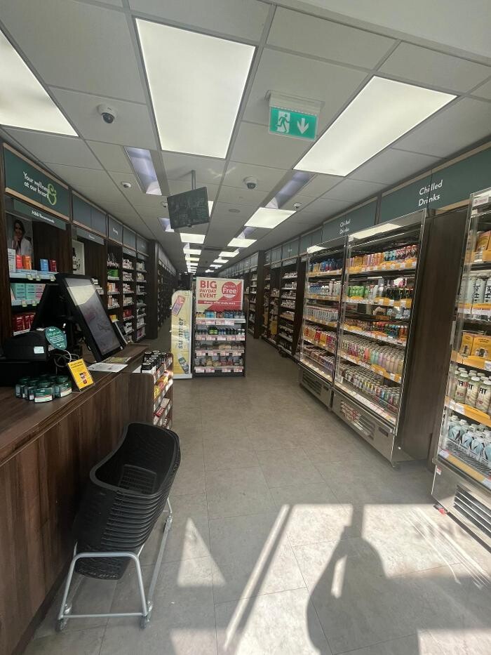 Images Holland & Barrett - Dorchester