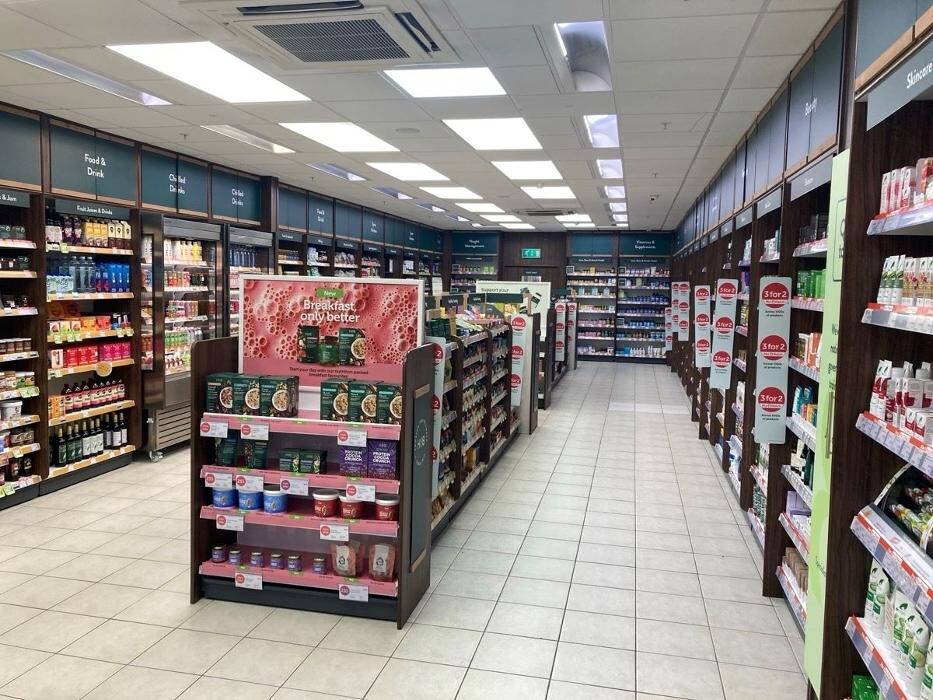 Images Holland & Barrett - Belfast Kennedy