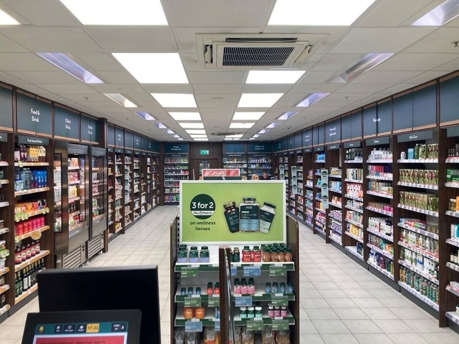 Images Holland & Barrett - Belfast Kennedy