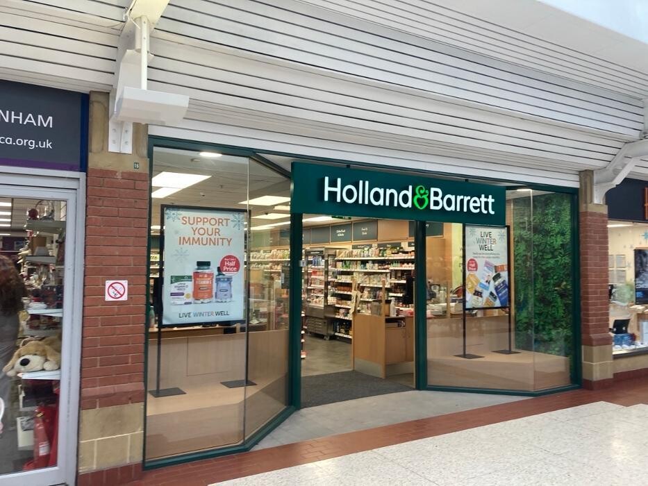 Images Holland & Barrett - Chippenham