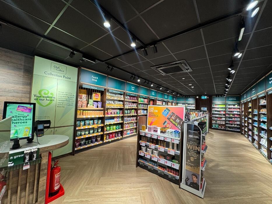 Images Holland & Barrett - Teesside