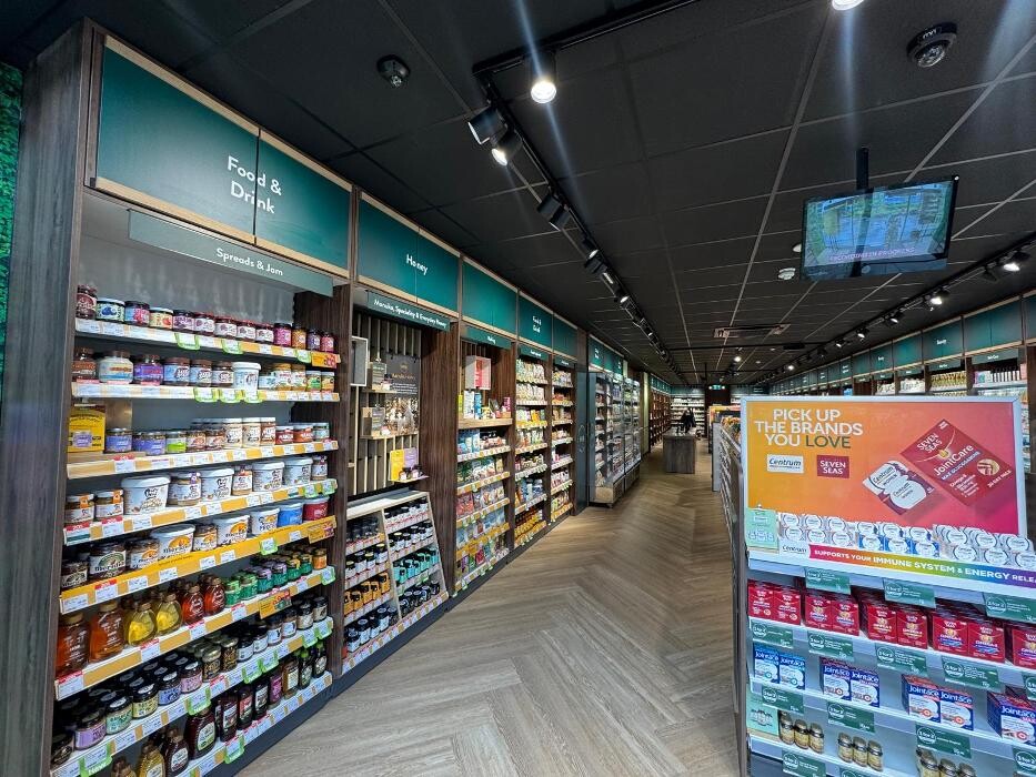 Images Holland & Barrett - Teesside