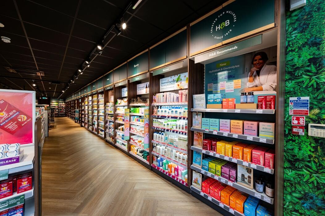 Images Holland & Barrett - Teesside