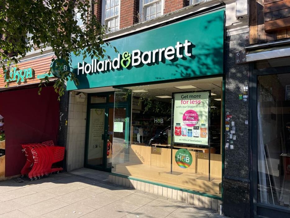 Images Holland & Barrett - Golders Green