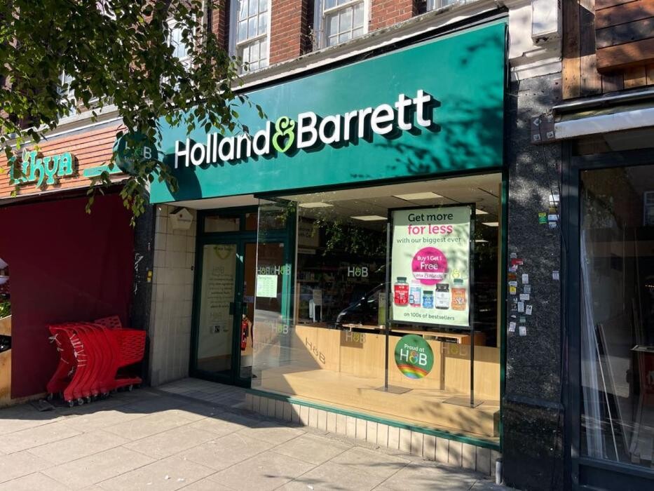 Images Holland & Barrett - Golders Green